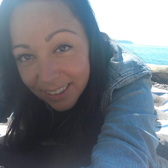 Meet your Posher, Maureen - Picture 1 of 1